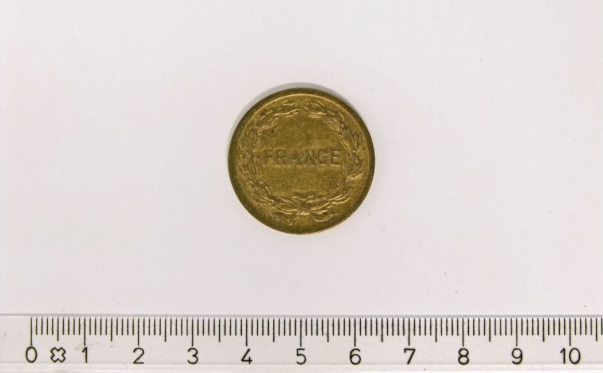 2 Francs  (2 FR),  FRANKRIKE,  1944,  Aluminium-Bronse.

Form:  Sirkulær