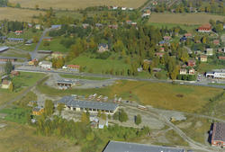 Lillehammer, Nordre Ål, bebyggelse, i front bygget til Lille