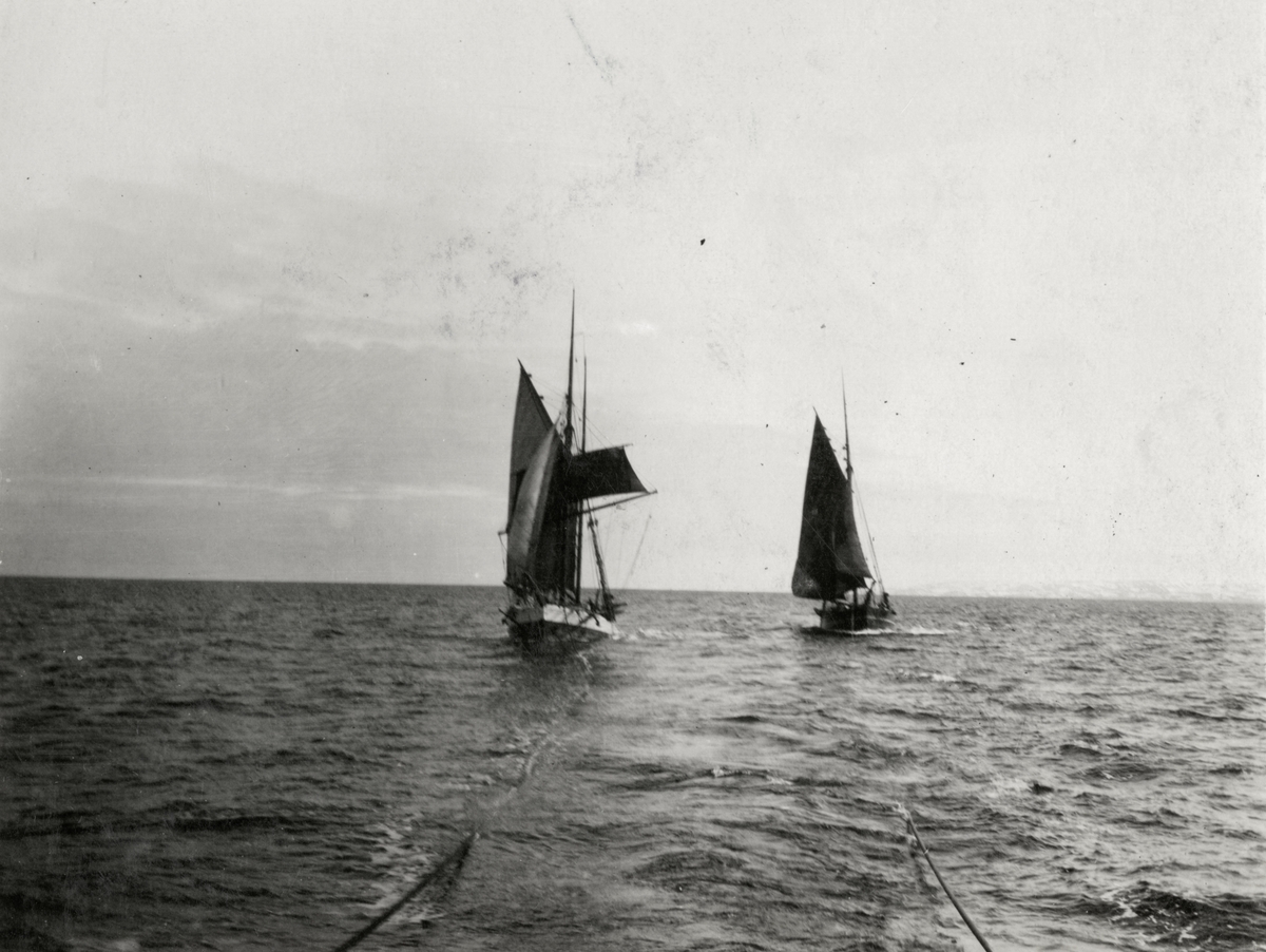 Galeas 'Palmen' (b.1892 Varaldsø) og jakt 'Mathilde'