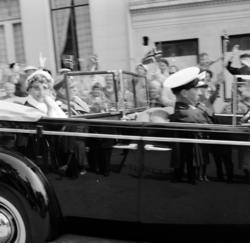 Signingsreisen 16.06.1958, Kong Olav V og prinsesse Astrid, 