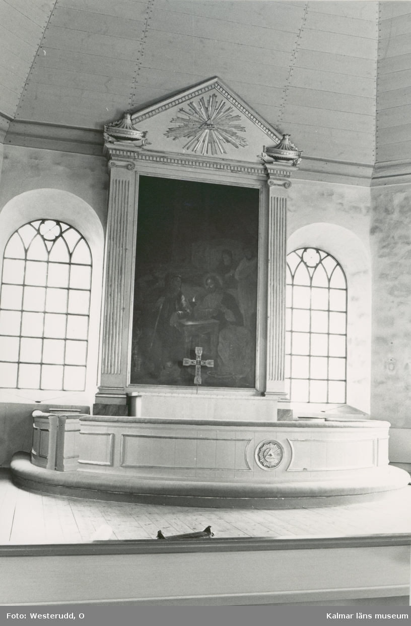 Odensvi kyrka, altaruppsatsen före restaureringen.