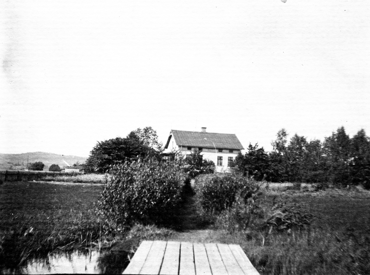 John Bauers barndomshem Sjövik vid Rocksjön i Jönköping. Publicerad i Schillers bok om John Bauer.