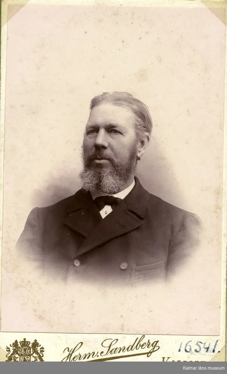 Lund C.G. Kakelfabrikör. Född 1845 död 1920.