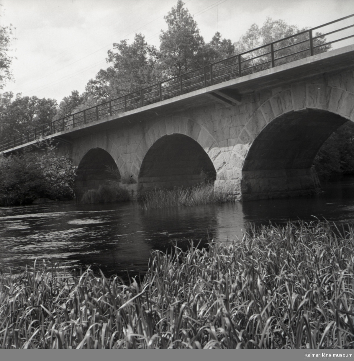 Tingebron över Emån i Högsby.
