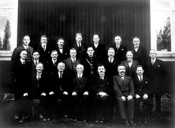 Kommunestyret i Skiptvet 1935-37 til oppstilling for fotogra