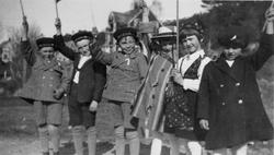 17.mai i Molde..I krysset mellom Amtmann Leths gate og Molde