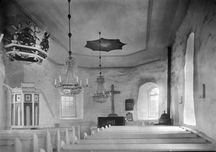 Eggvena kyrka, interiör.