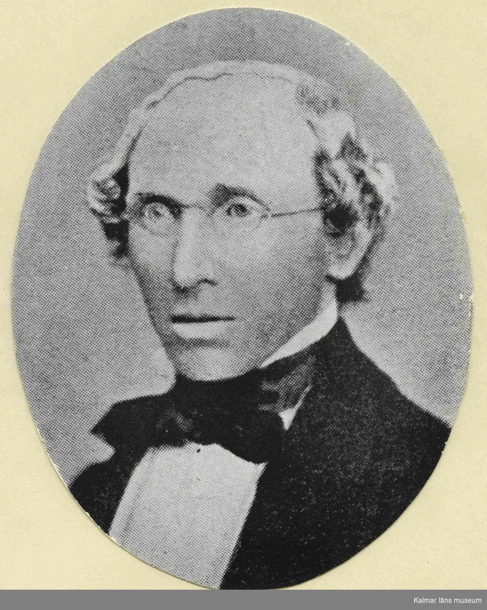 Sylwander, Gustaf Wolmar 
Filosofie doktor, adjunkt
Född 26/1 1816 död 29/5 1882.