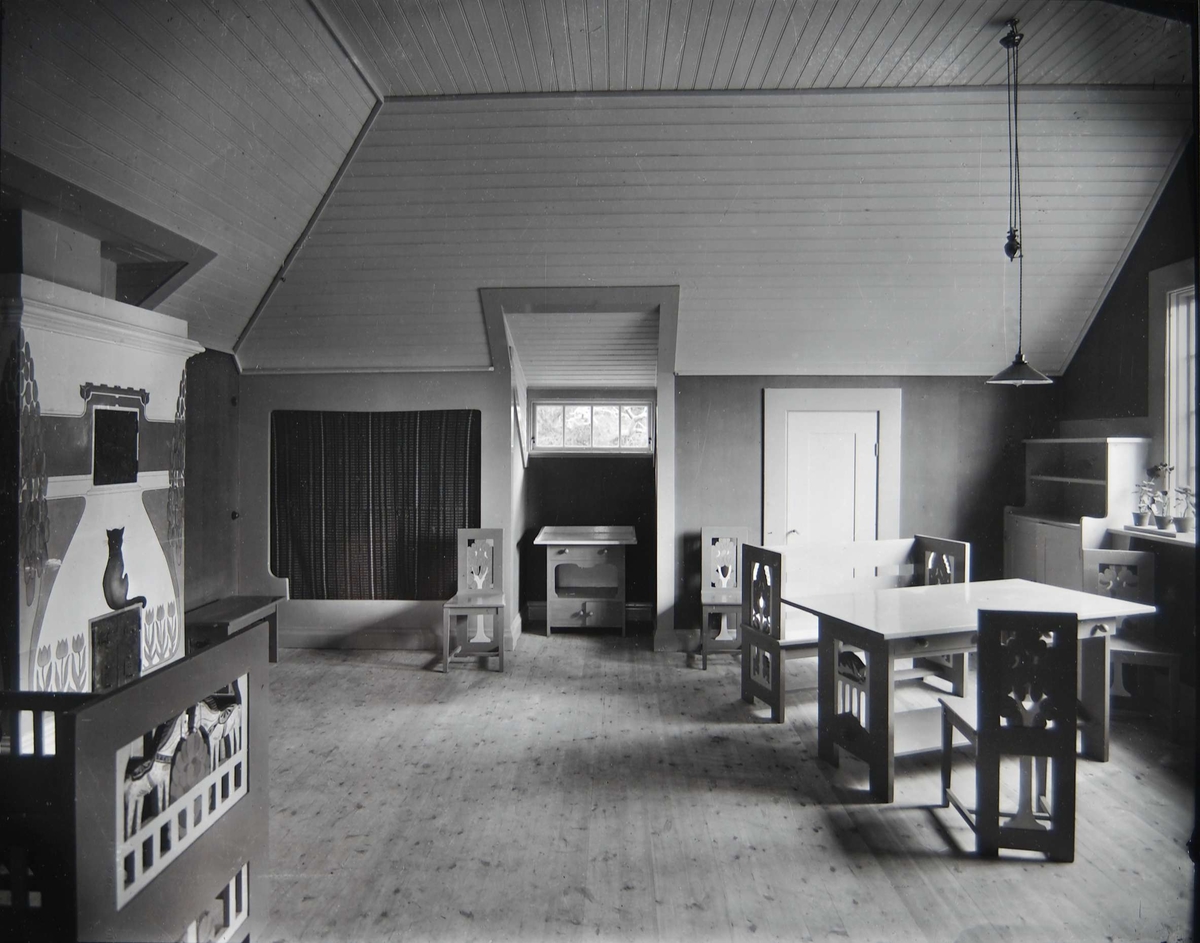 Interiör från Pressens villa, Källvägen 2, Saltsjöbaden, Nacka.  Barnkammaren. Arkitekt Carl Westman 1902. 