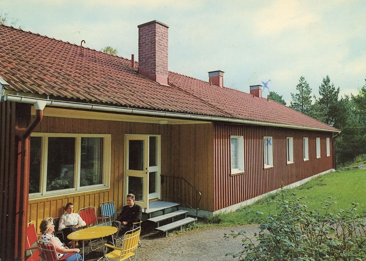 Enligt Bengt Lundins noteringar: "Åh Stiftgård. Gästhemmet-Bergslängan".