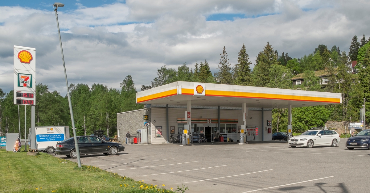 Shell bensinstasjon Carl Bergersensvei Hagan Nittedal ...