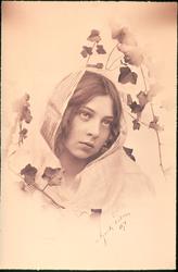 Sigrid Undset, portrett, eføy, repro,