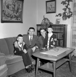 Familiefotos fra familien Per Frislid i Kristiansund, hvor v