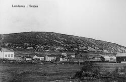 Bebyggelse på Lundenes.