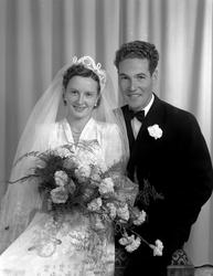 Ildrid og Kåre Grødal. Fra Nordmøre museums fotosamlinger, H