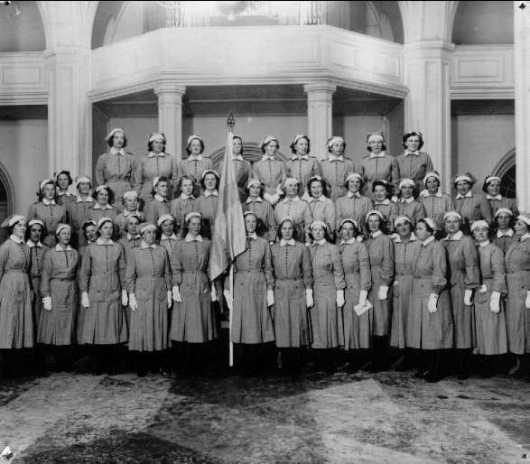 Lottakåren i Garnisonskyrkan år 1940.