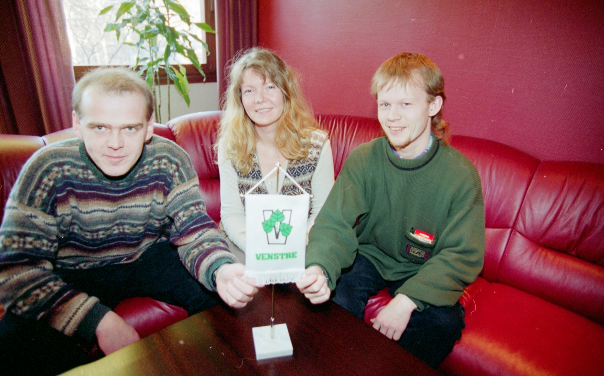 Gruppebilde, Akershus Venstre.
Fra venstre: Hans Antonsen, Lisbeth Bøhler og Trond Idar Kjærnsmo.