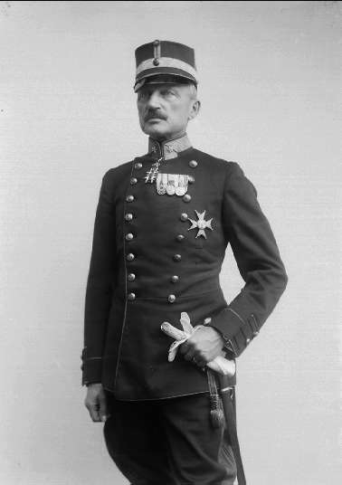 General Torén.