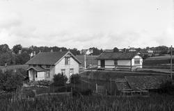 Kraby stasjon på Skreiabanen. Fem bilder fra litt litt forsk