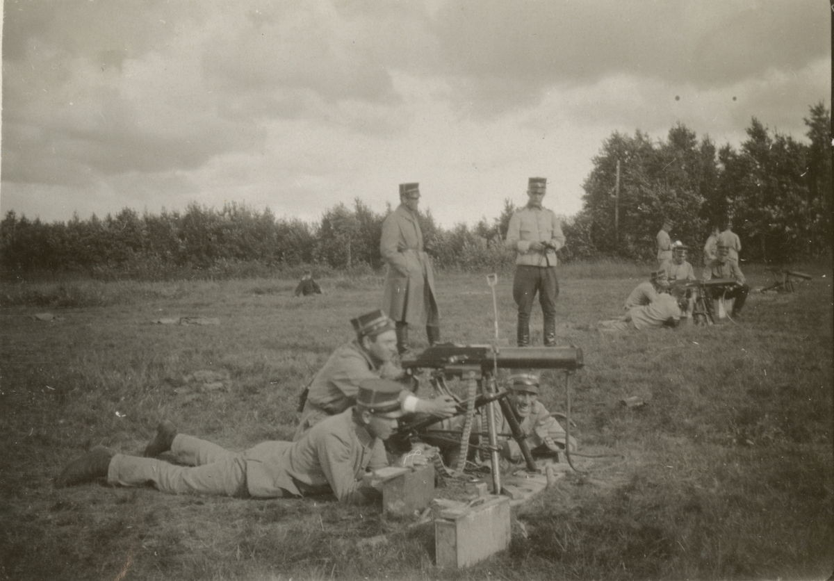 Övning med kulspruta m/1914.