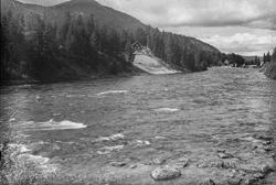 Tinnåa med Tinnoset dam i bakgrunnen.