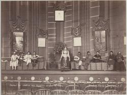 Danse de ventre au theatre arabe [Fotografi]