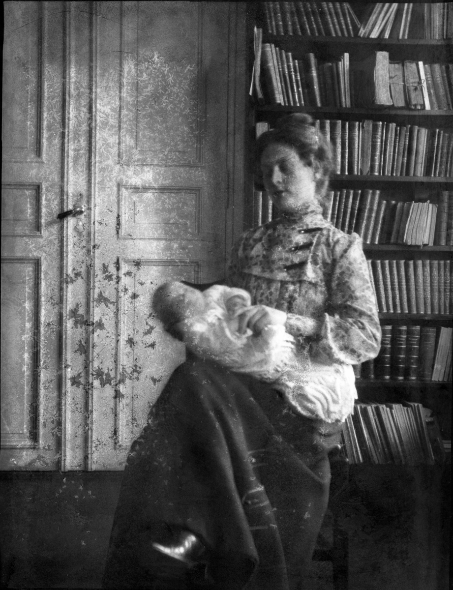 Rikard Berges fotoarkiv. Portretter, gruppebilder, landskap, fjellturer. Bilde nr. 4

Fotografier tatt av Rikard Berge. 642 nummer. Samlingen består av negativer bladfilm. Motivene er ført inn i egen protokoll av Berge. Protokollen har tittel "Bilæt-emne"