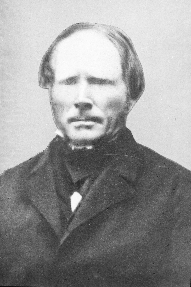 Lensmann, John Skogstad f 1801, d 1883. Var lensmann i Tolga og Os fra 1841 til sin død 1883. 