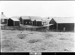 Bebyggelsen "Krestaffergården" med gammelkirkegård, Jøssund,