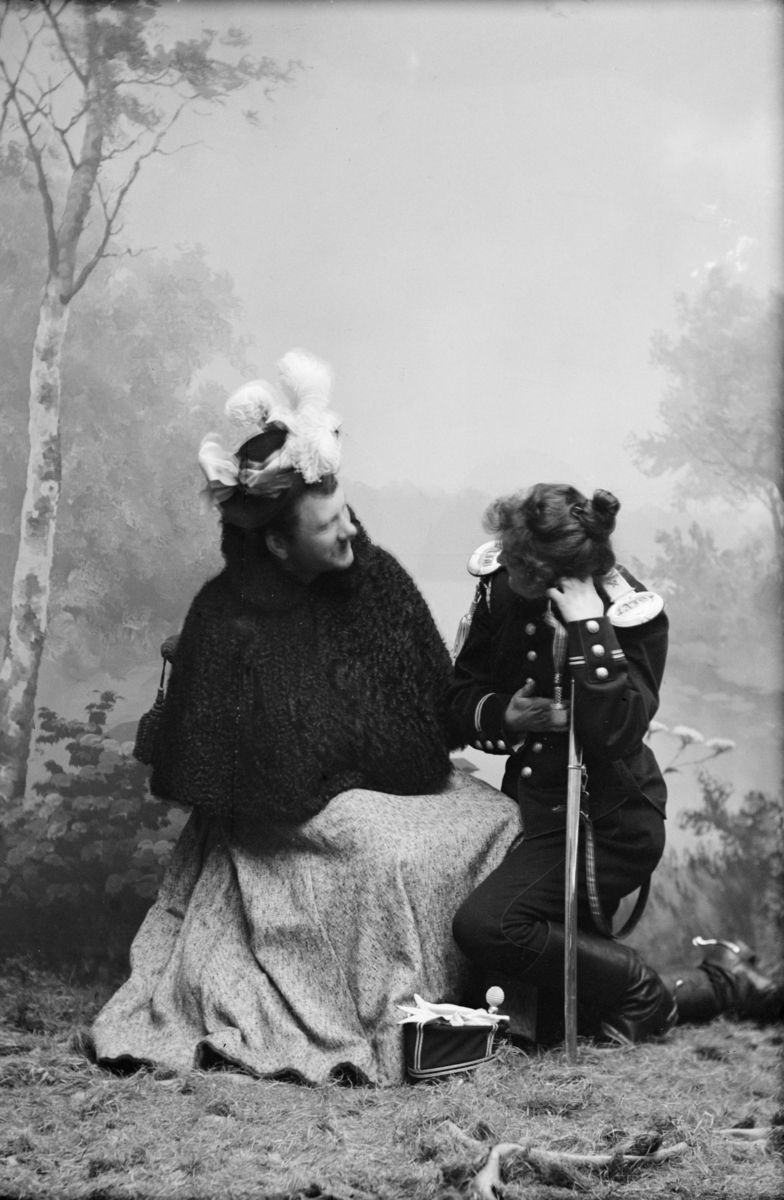 Portrett, to personer (M.Baadstø), atelierbilde