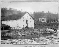 Repro: Thorstadbua, pakkhus, lagerbygning ved Lillehammer br