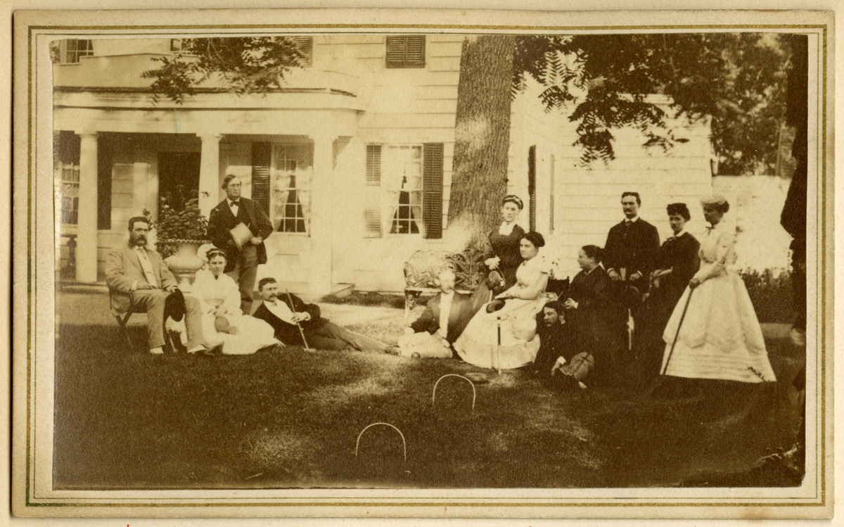 Fotoalbum etter Lorentz Severin Skougaard.
Lorentz Severin Skougaard (født 11. mai 1837 i Farsund, død 1885 i New York) var en norskfødt tenor. Han var bror til offiseren Johan Skougaard.
I New York, hvor Skougaard senere døde, ble han en fetert sangpedagog. Hans gravminne ses på Langesund kirkegård i Telemark.