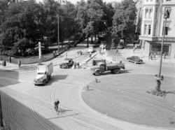 Solli plass. (Rundkjøringen) August 1954