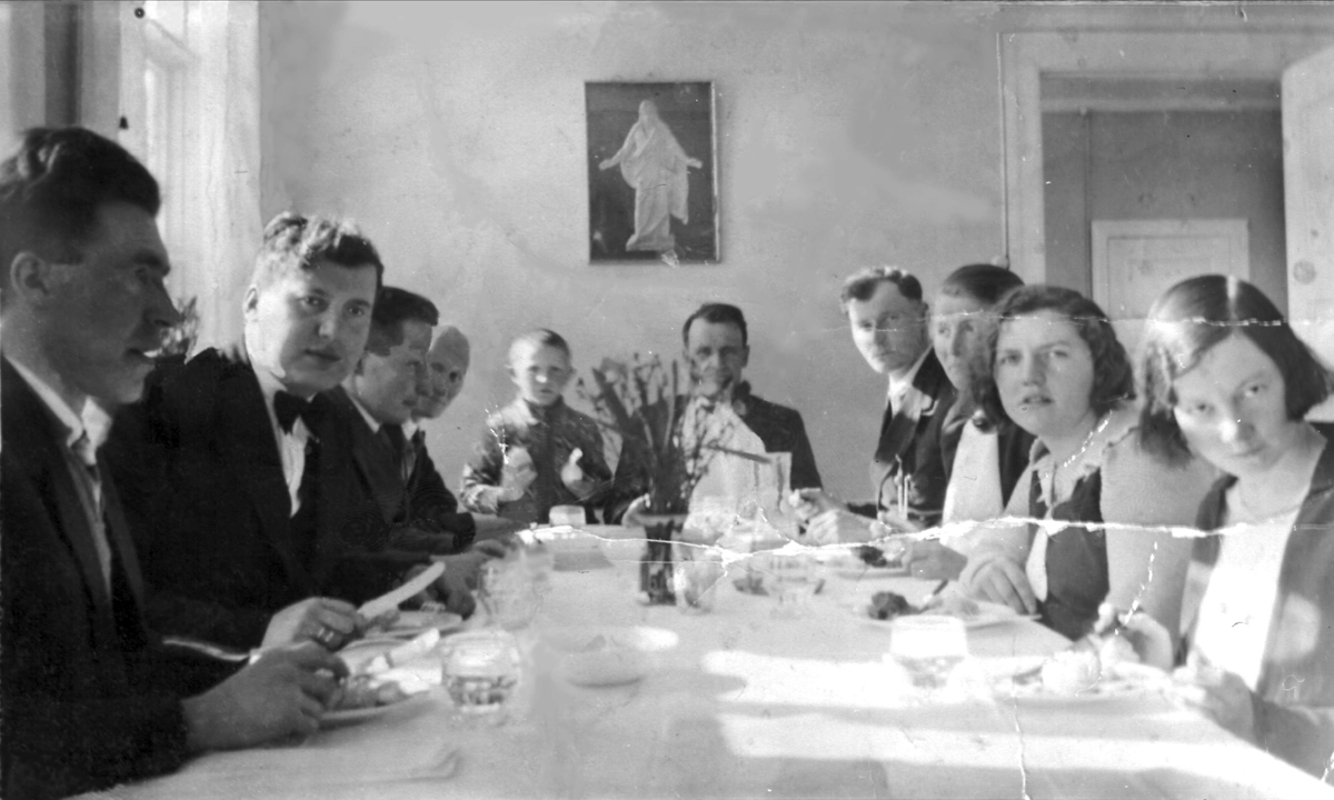 Pasienter i spisesalen på Gullhaugen tuberkulosehjem.