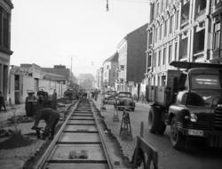 Schweigaards gate.Sporveisfolka legger 36 meter med nye trik