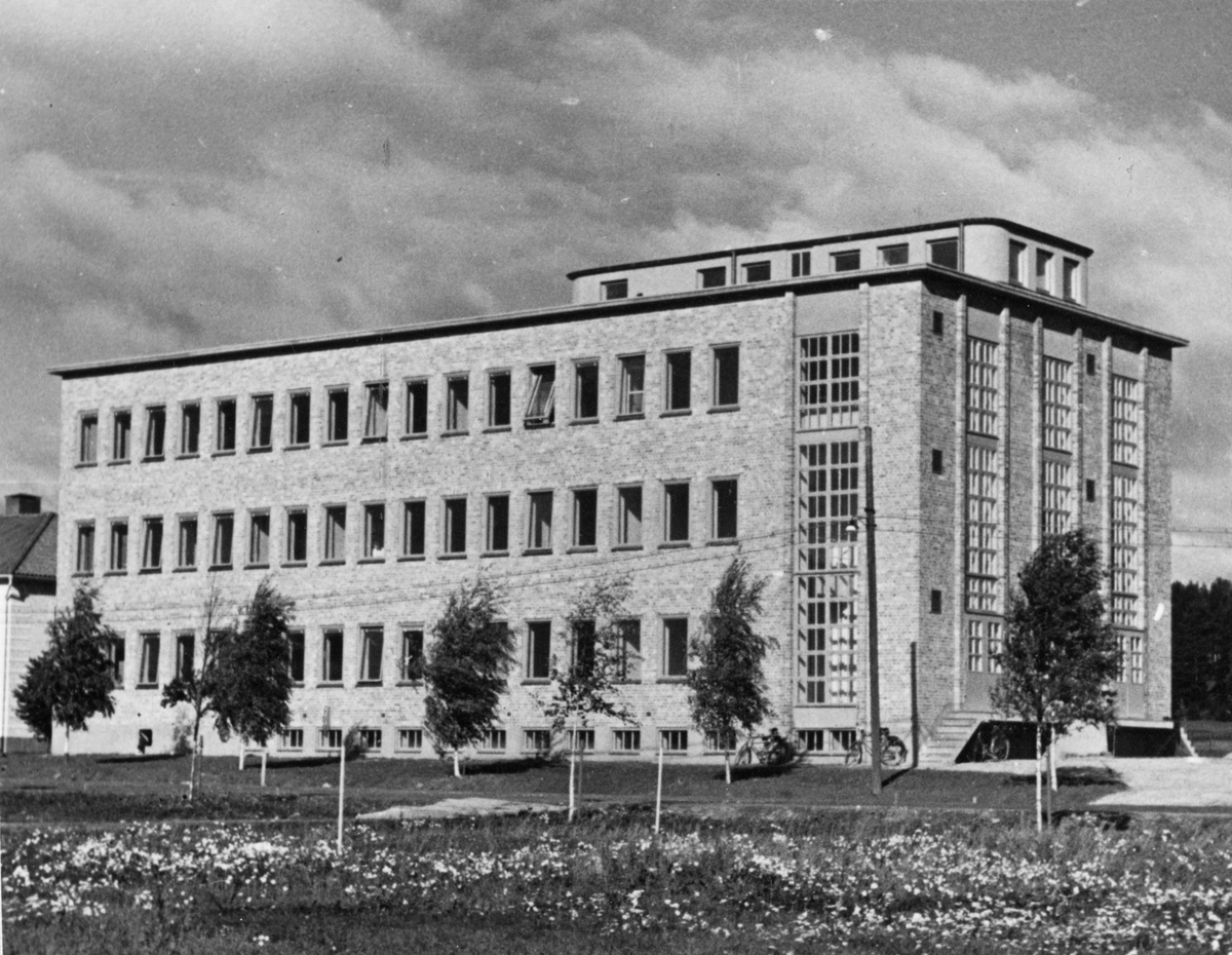 Mo och Domsjö AB. Laboratoriebyggnaden i Örnsköldsvik 1943.