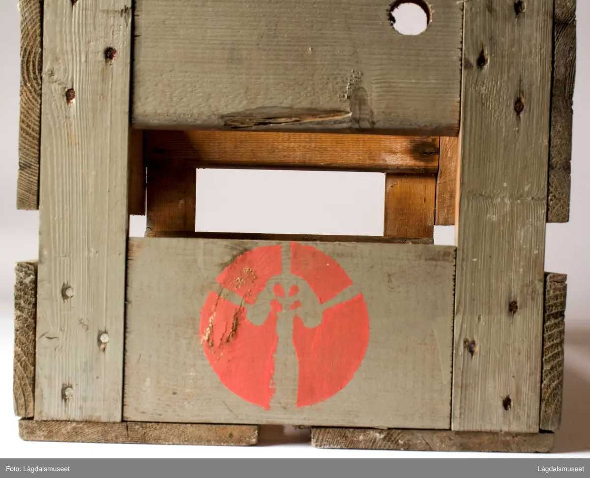 Bruskasse med teksten: "Stordalen" og "Solo".