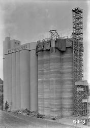 Tilbygg på kornsilo i Buvika