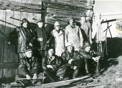 Gruppebilde av seilere, Reinsgrenda, Rissa