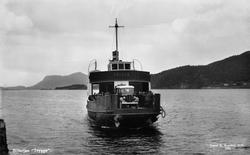 Bilferga Trygge med bil T-2286. Grillen tilsier at dette tro