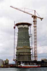 Draugen er under bygging i Yrkjefjorden i Vats, og arbeidsku