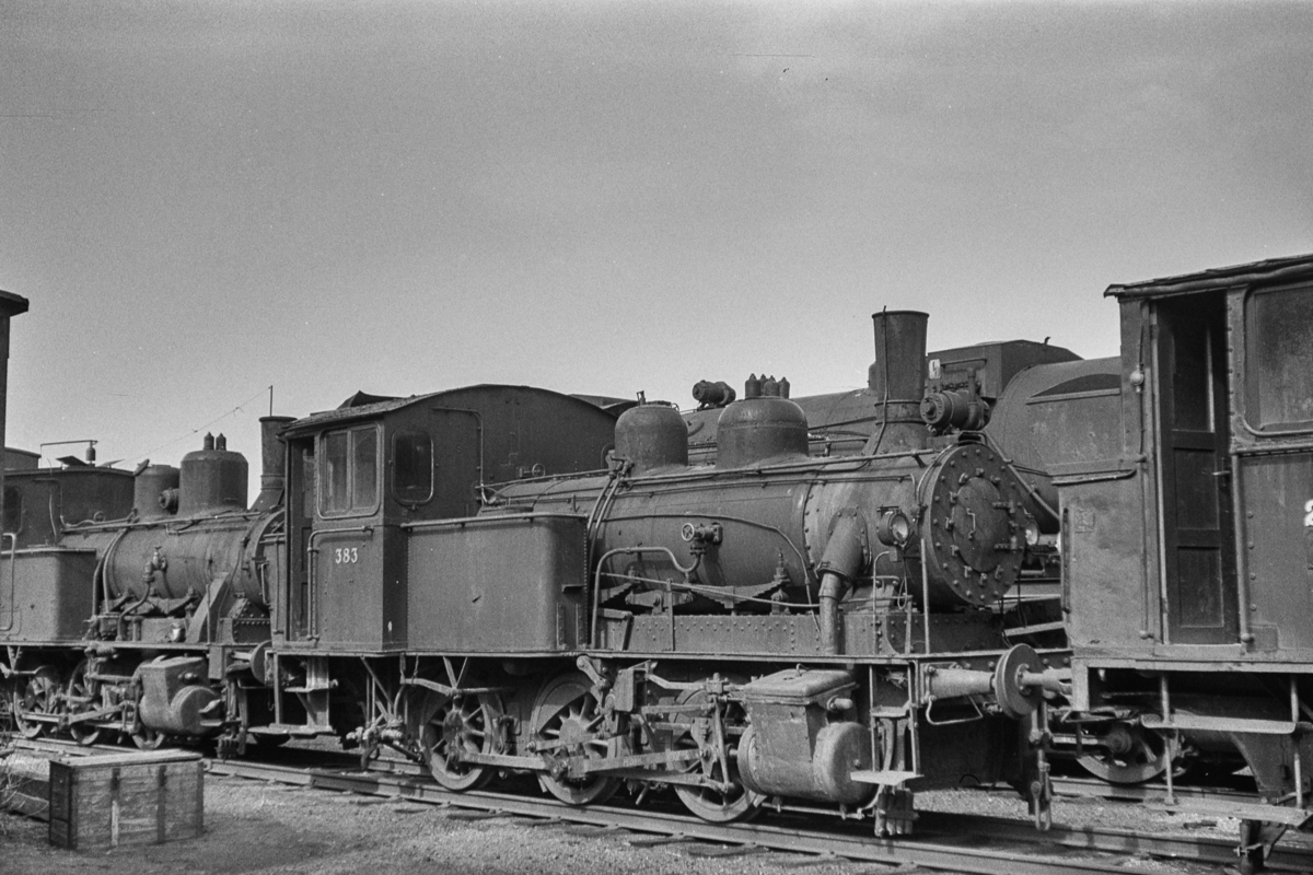 Hensatt damplokomotiv type 25c nr. 383 på Marienborg ved Trondheim.