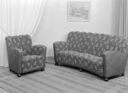 3-seter og stol med fast sete.