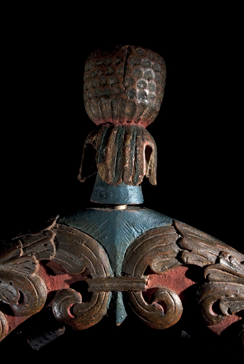 Bildene viser høvre som er del av selen.