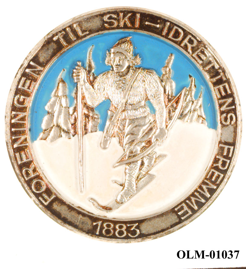 Inneholder 101 merker, pins og  medaljer.
Guttorm Berge tok tilbake samlingen 21.mai 1996.-notert i aksesjonsboken.