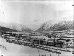 Utsyn over Skjåkstrond frå Stensgård ca. 1920