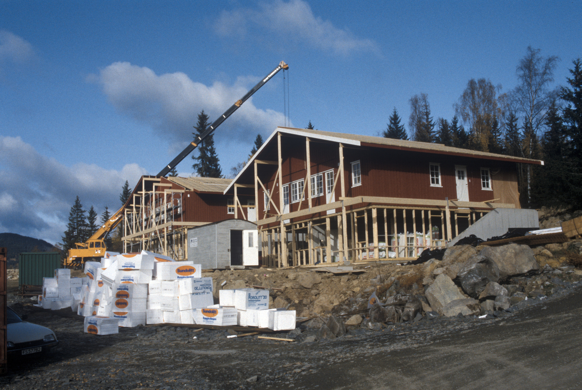 Lillehammer,  bygging av Birkebeinern motel & leiligheter (Birkebeiner Hotell). Bildet tatt mot nord