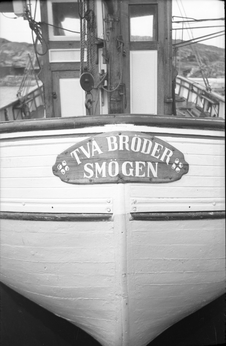 Aktern på båten TVÅ BRÖDER, Bohuslän 1939.