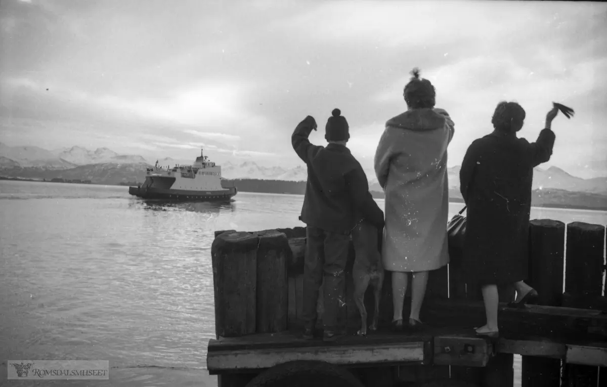 "umerket film".1962 eller 1963..Fergen er B/F Romsdal.
