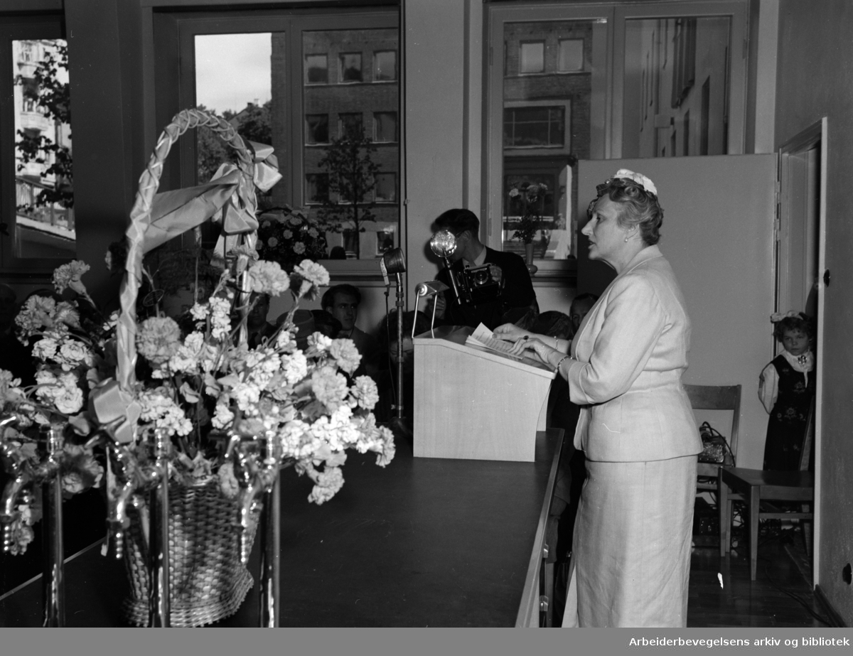 Rikshospitalets barneklinikk åpnes. Kronprinsesse Märtha..Mai 1950